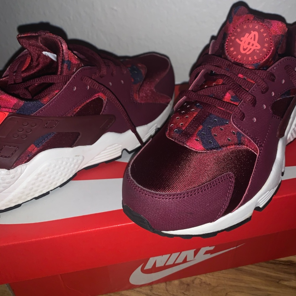 Nike Air Huarache Run PRM (Maroon, orange, red)